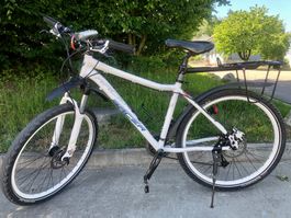 Mountain Bike von Athleticum/Decathlon, weiss