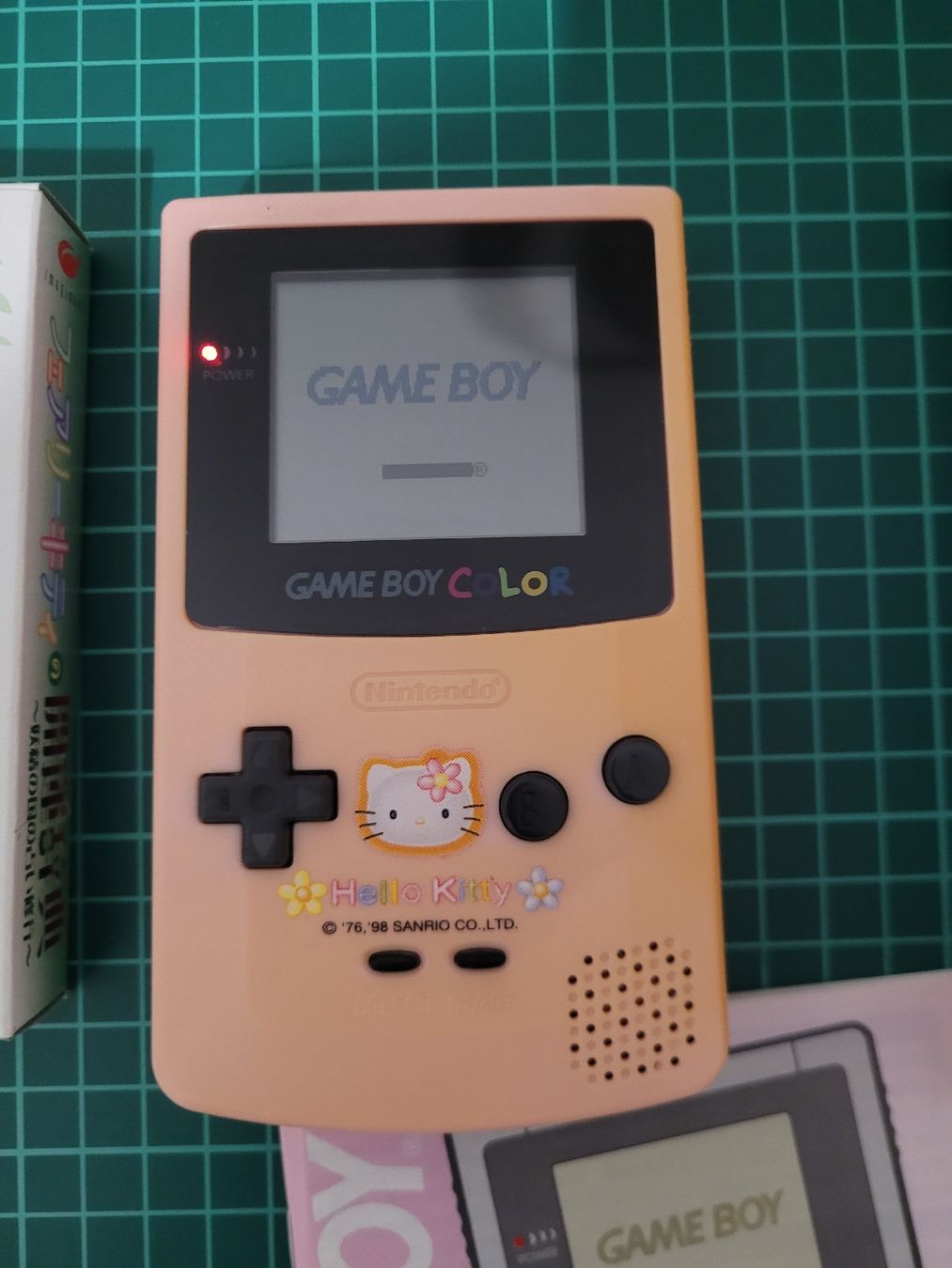 Nintendo Console: Hello Kitty Game Boy Color - Complete in Box - Rare! – Usato da Meyrin venduto da Retro-GZ 2