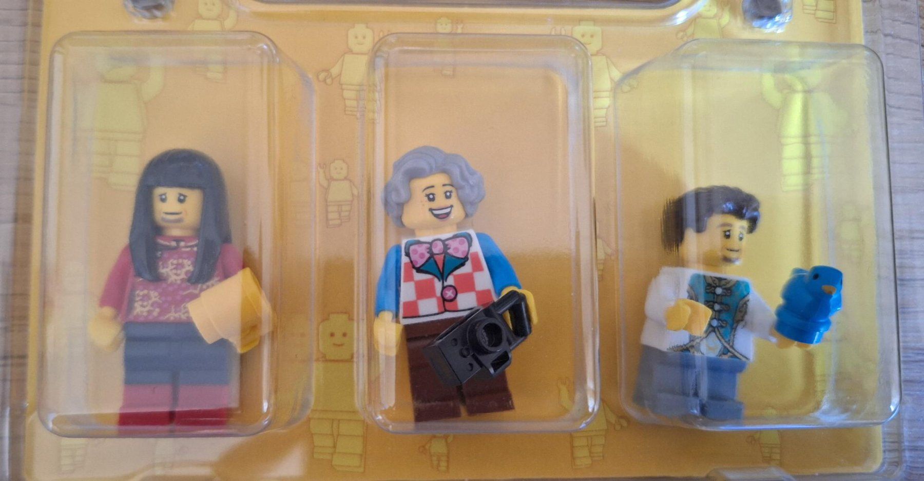 Lego Kit di costruzioni: Lego minifigures – Nuovo e nell'imballaggio originale da Genève venduto da BrickFanGe 1