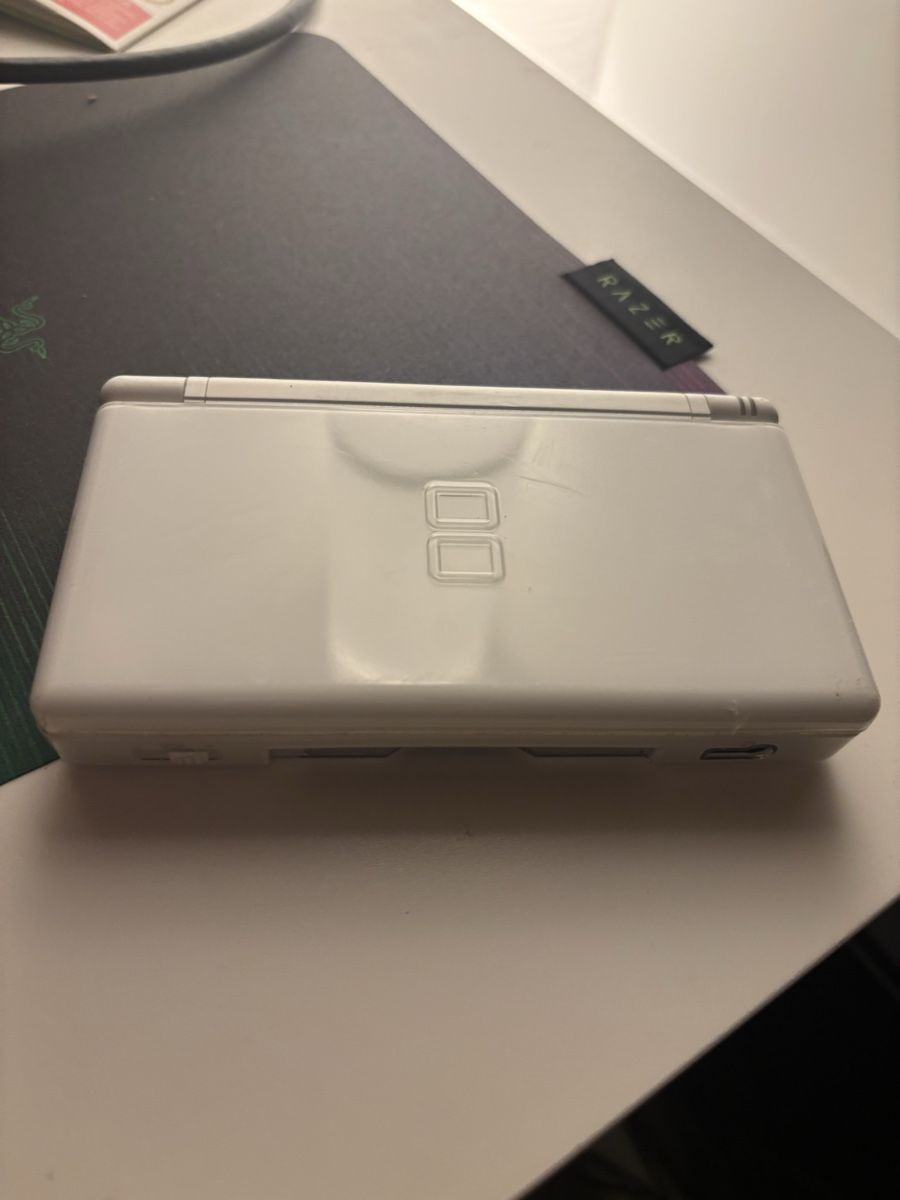 Nintendo Konsolen: nintendo ds lite defekt – Defekt aus Novazzano von aaaaac27 1