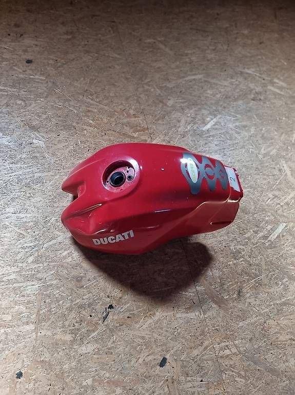 Accessori per altri veicoli: Tank Ducati M 900.  11 – Usato da Aedermannsdorf venduto da Automarkt
