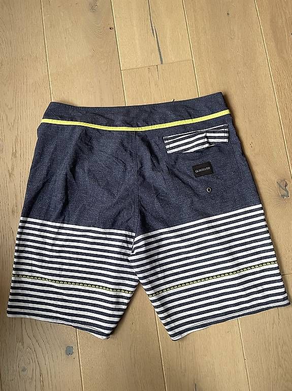 Costumi da bagno: Badehose Quiksilver Grösse 32 – Usato da Gümmenen venduto da Ragusa64 1