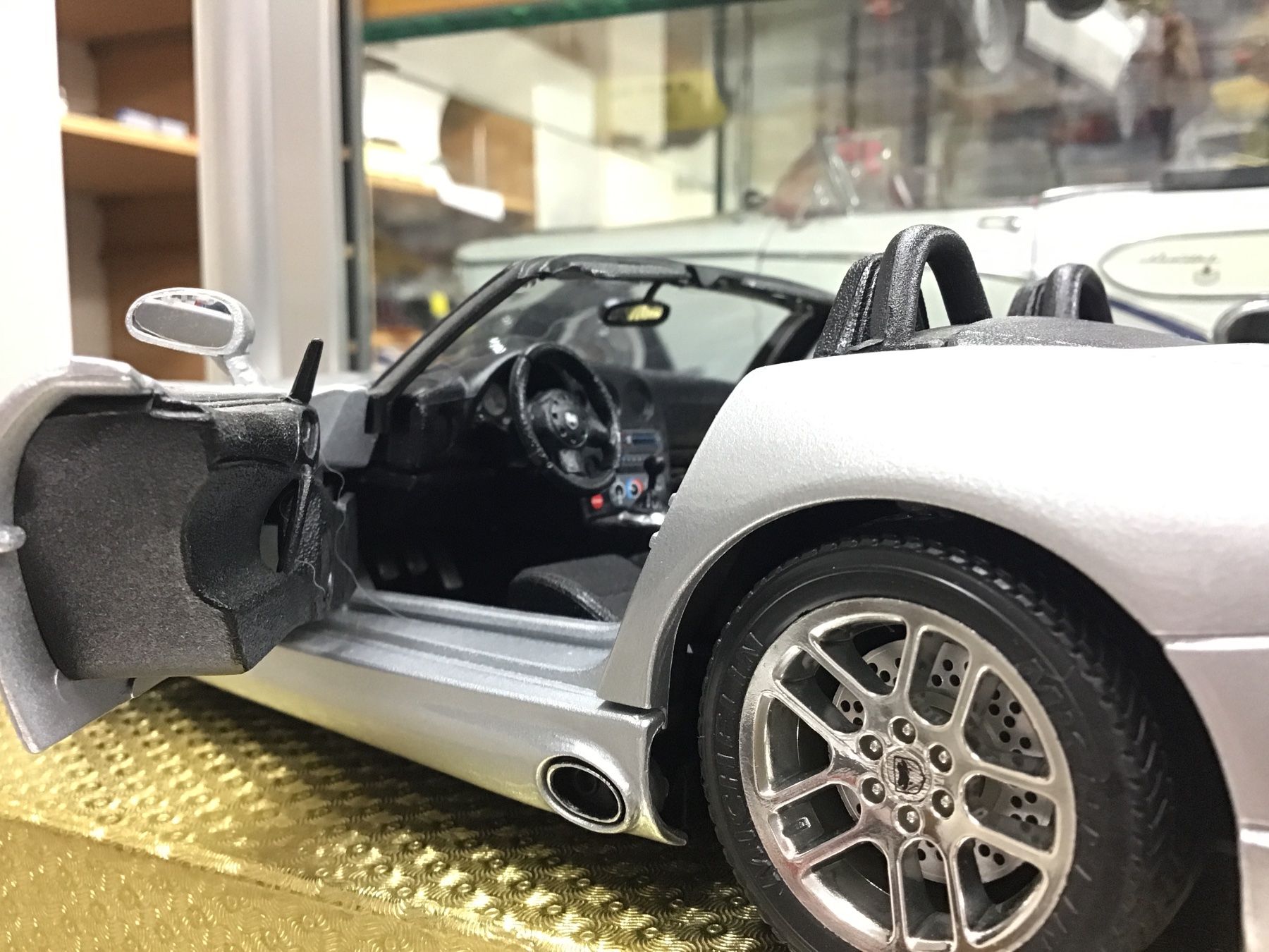 Dodge Modellautos: Dodge Viper SRT-10 Cabriolet, Silber, Modellauto, 1:18 – Gebraucht aus Männedorf von Spezial-Modelle 1