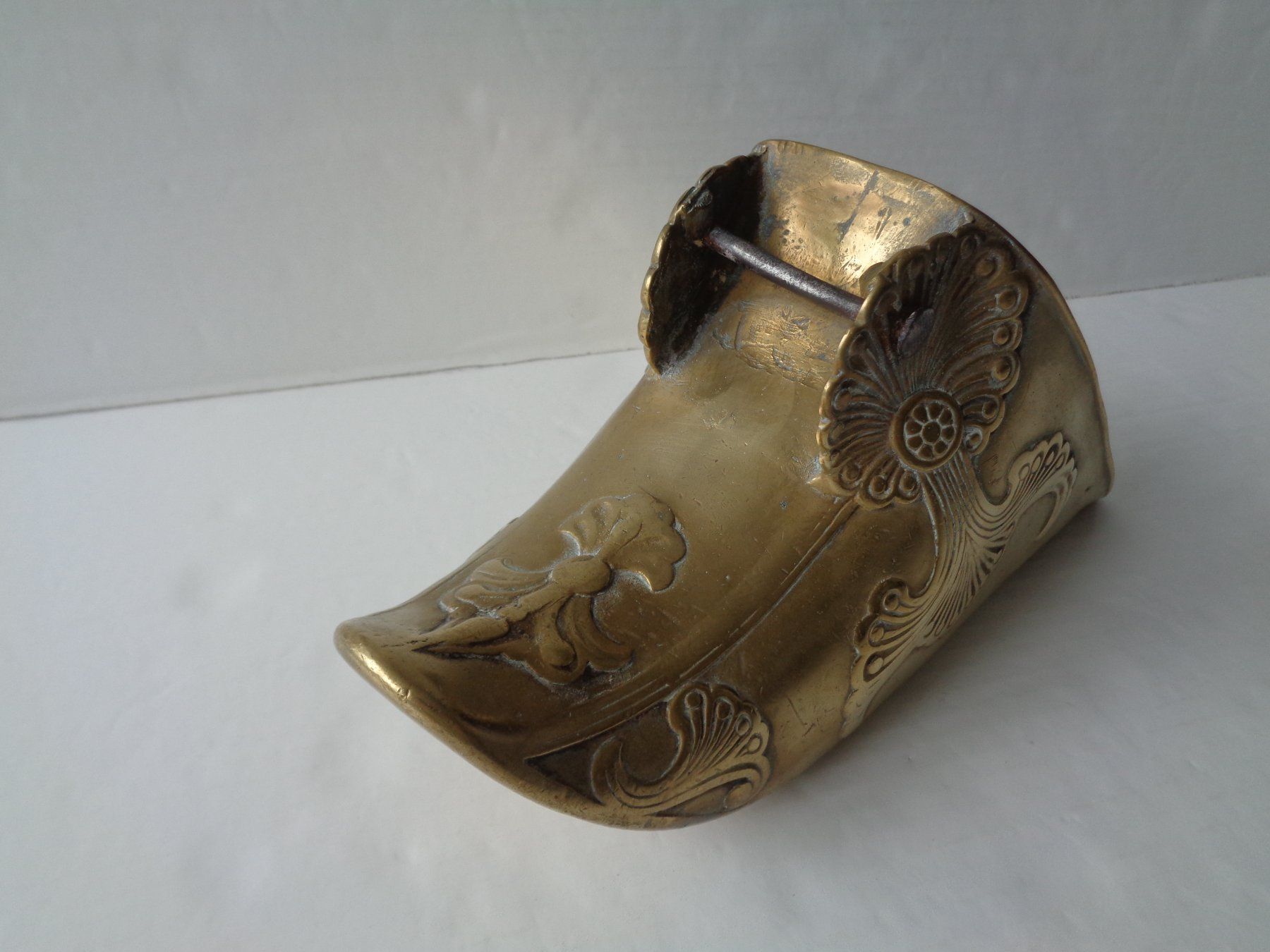 Tutte le decorazioni: Antiker spanischer Reitschuh 19Jh. Messing Conquistador – Usato da Chur venduto da omonia 1