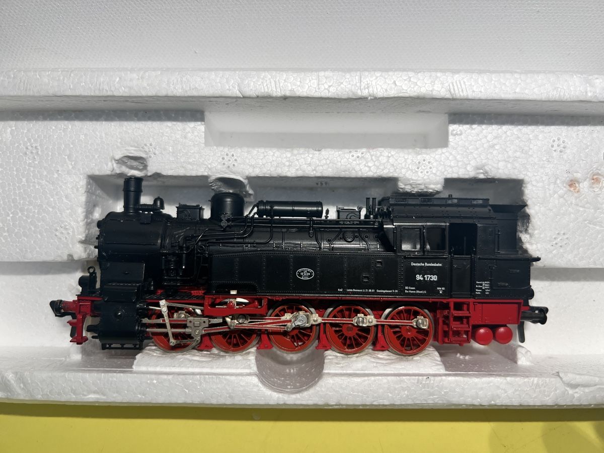 Fleischmann Modelleisenbahnen: Fleischmann BR94 Dampflok, 2. Wahl – Defekt aus Weinfelden von Kammerflimmern 1