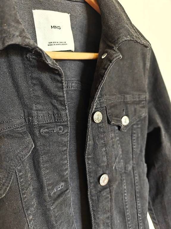 Giacche: Schwarze Jeansjacke von Mango – Nuovo e nell'imballaggio originale da Bern venduto da ann_v98b 1