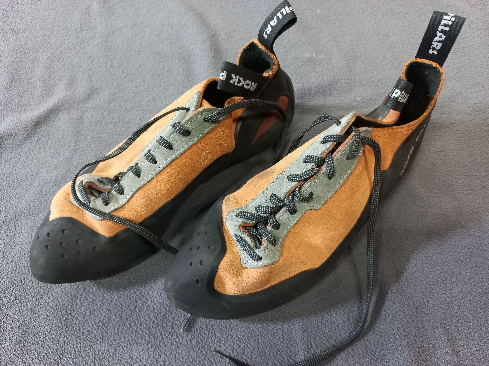 Scarpe da uomo: Kletterfinken Gr. 42 – Usato da Hohenrain venduto da mei_7mrw