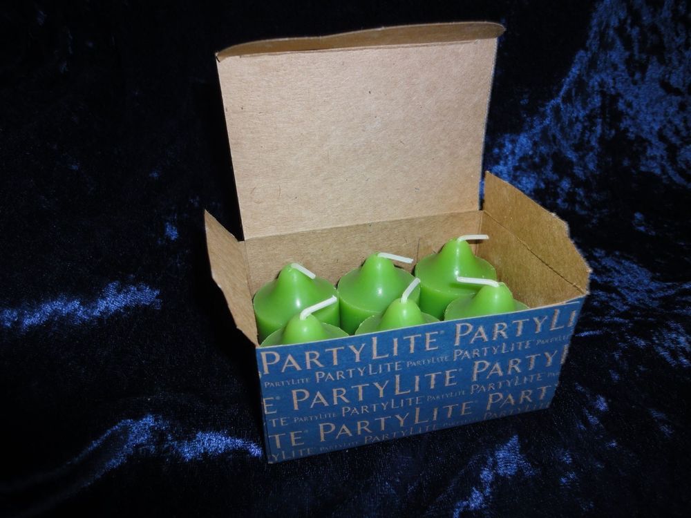 6 Candele Votive PartyLite Figue Diabolica, Profumo Di Fico E Vaniglia, Durata 8-11 Ore, Design A Campana