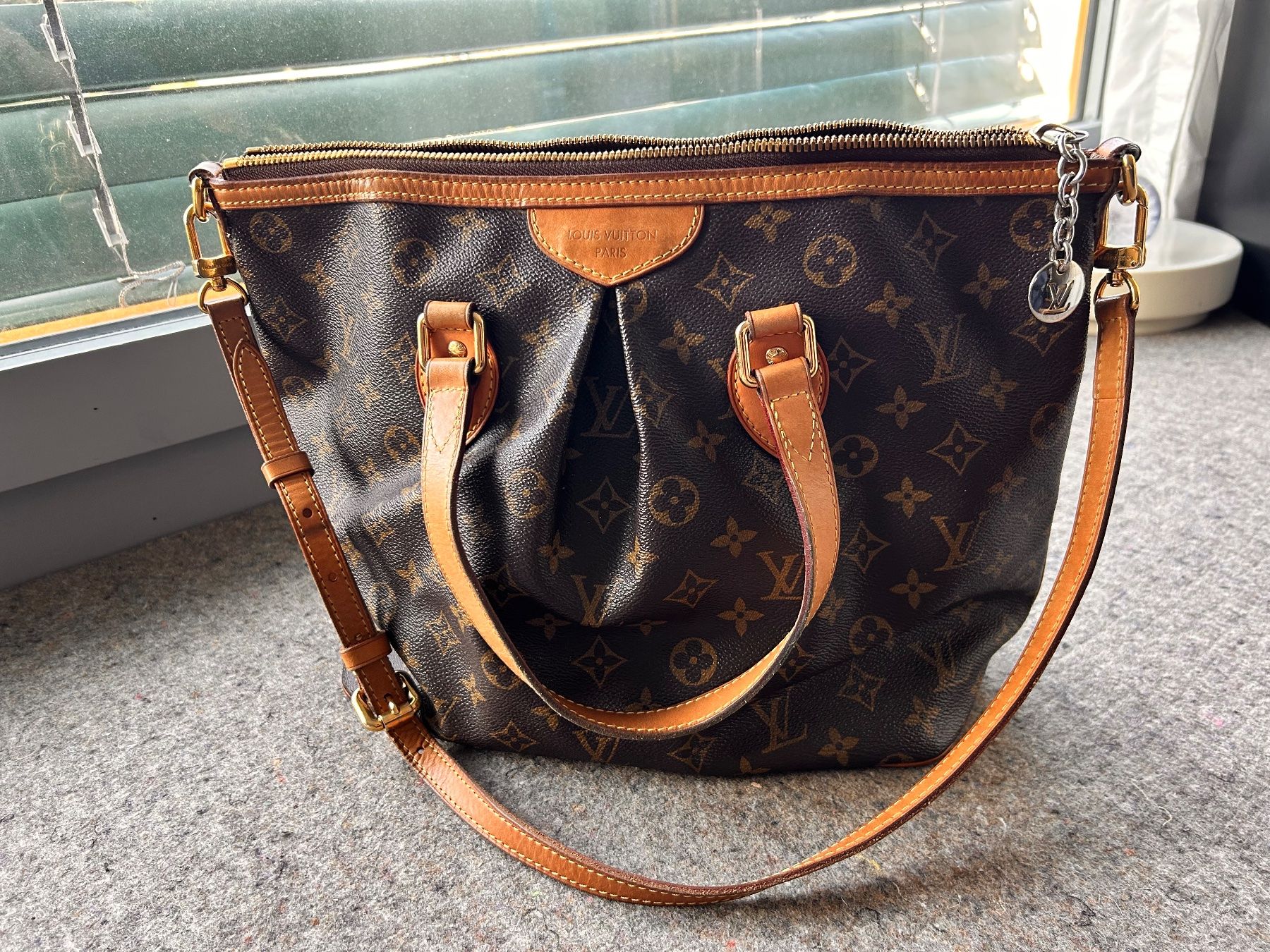 Louis Vuitton Borse da donna: Louis Vuitton Palermo PM Monogram Canvas Handtasche SALE – Usato da Zürich venduto da pj_pry_to