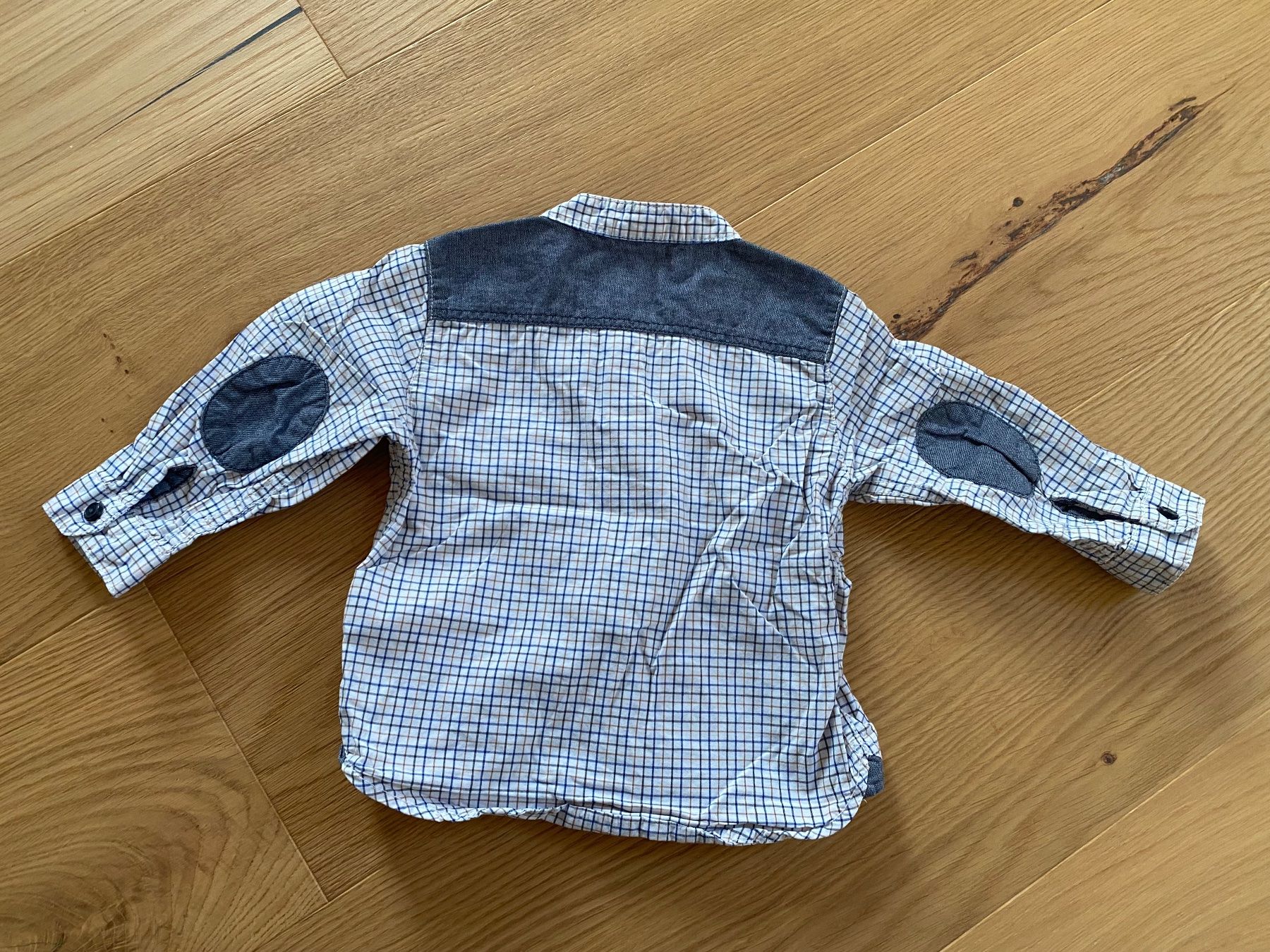 H&M Camicie, T-shirt & Polo: Herziges Hemdchen H&M 74 – Usato da Einsiedeln venduto da PaedeK84 3