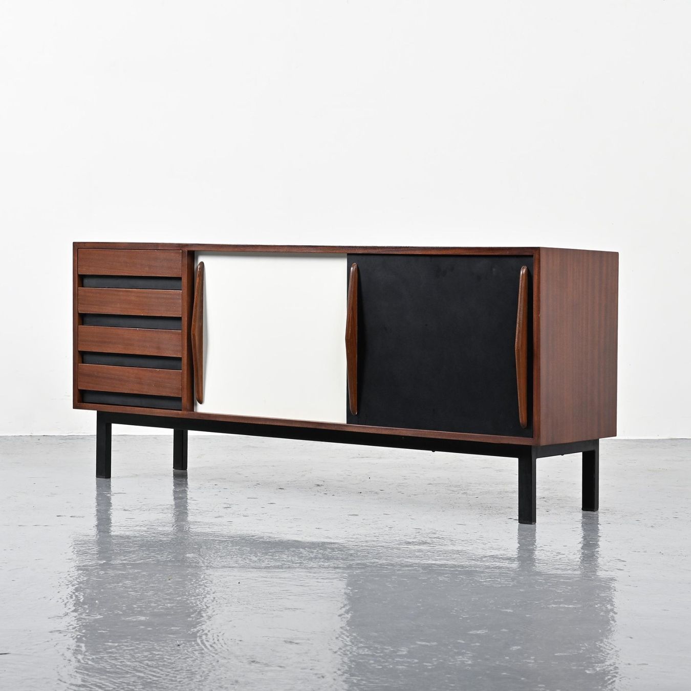 Credenze: Sideboard par Charlotte PERRIAND, édition Steph SIMON  1956 – Usato da VILLEURBANNE venduto da PATEREDELAGANDOUZE 5