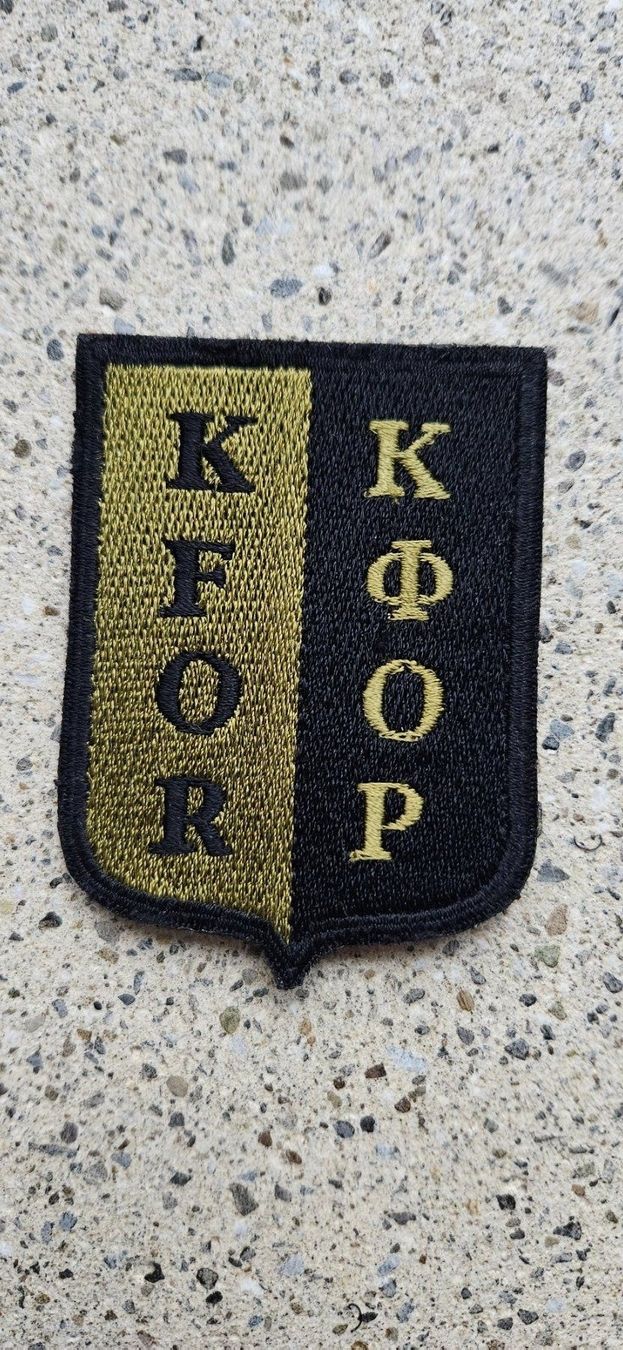 Schweizer Armee Placchette & Badge: *** Swisscoy KFOR Badge mit Klett *** – Nuovo e nell'imballaggio originale da Riedholz venduto da fr_sIruP