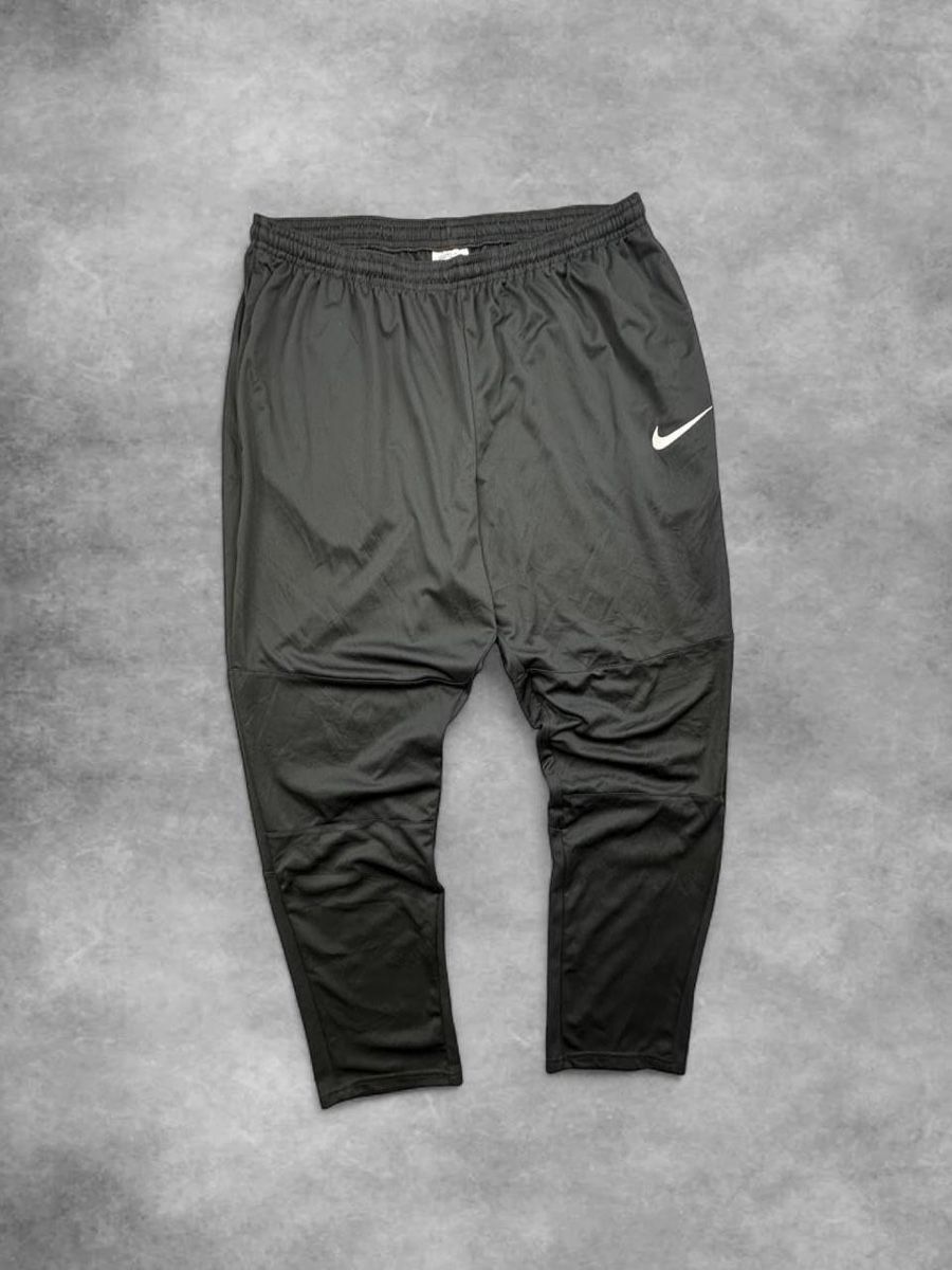 Nike Pantaloni: Nike sweatpants – Usato da Erlinsbach SO venduto da TogaResell