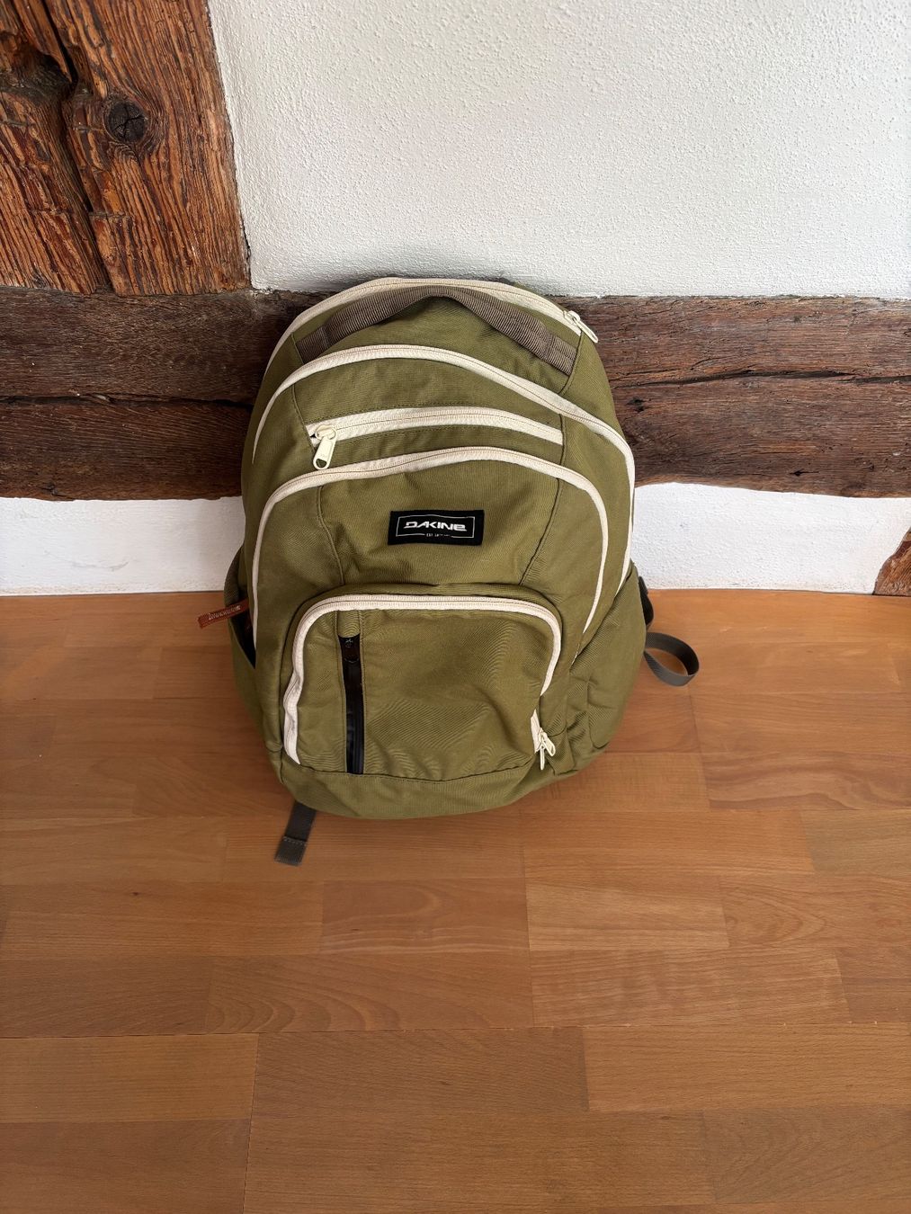 Dakine Zaini: Schulthek Dakine Olive – Usato da Rüdlingen venduto da timjag