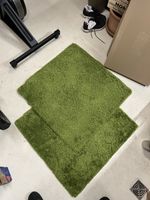 2x grün Teppich