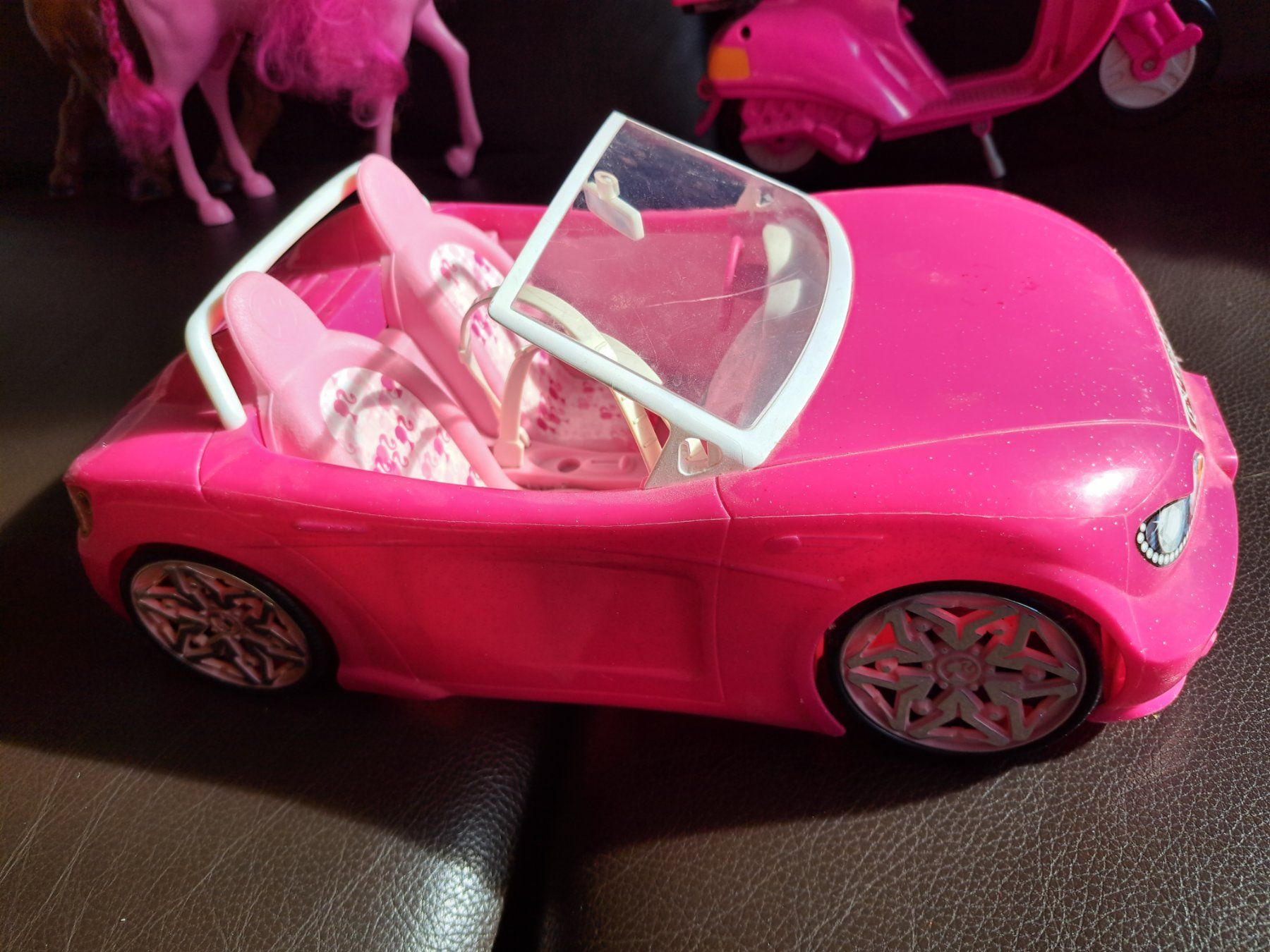 Jouets: Barbie: Auto, Pferde, Motorroller – D'occasion à Ringgenberg BE par suwi15 1
