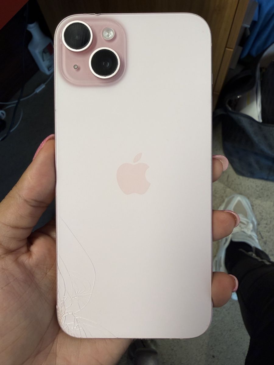 Apple Telefoni cellulari / Smartphones: Iphone 15 Plus – Usato da Dübendorf venduto da darae23