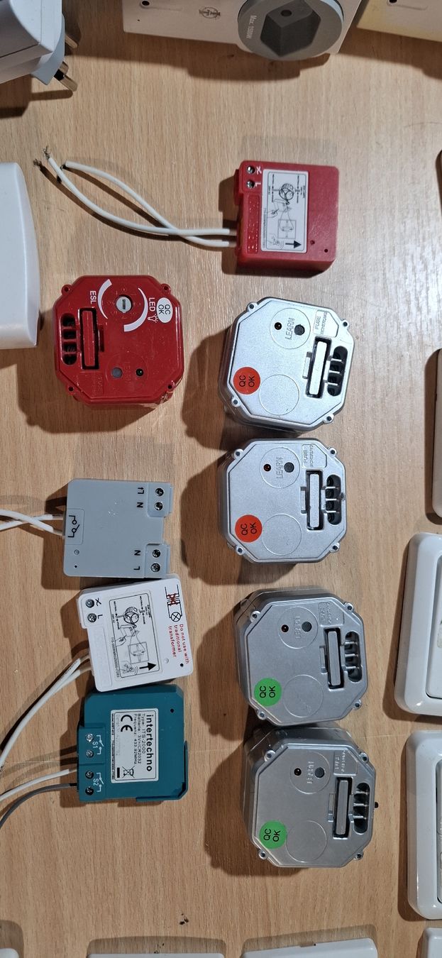 Intertechno Spine: prise connectée Lot de composants domotiques Intertechno div – Usato da Châtel-St-Denis venduto da ger_f85t 3