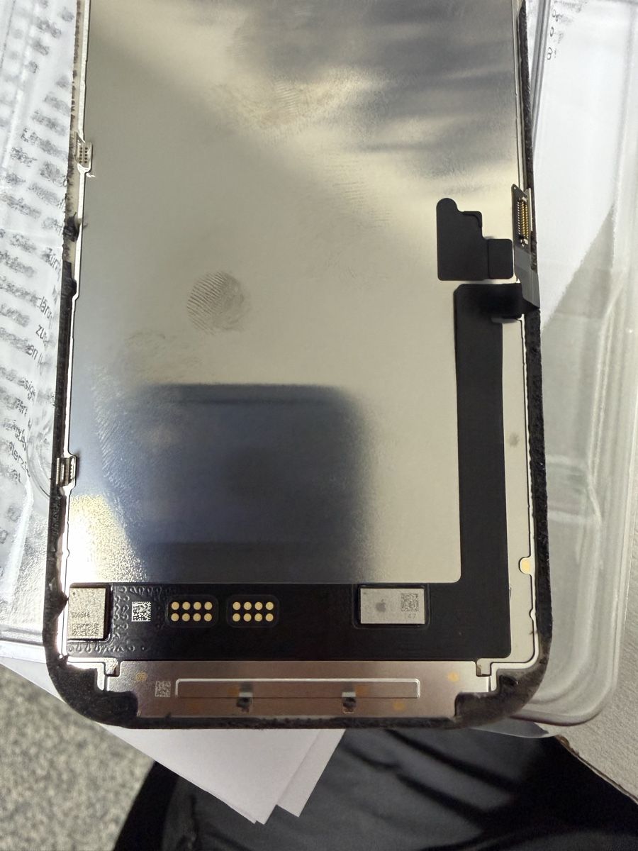 Apple Telefoni cellulari / Smartphones: Ecran iPhone 17 original - ligne – Difettoso da Bulle venduto da Nghost 1