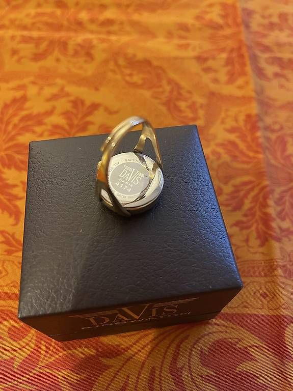 Montres: Davis Ringuhr – D'occasion à St. Gallen par fra_pt5w 1