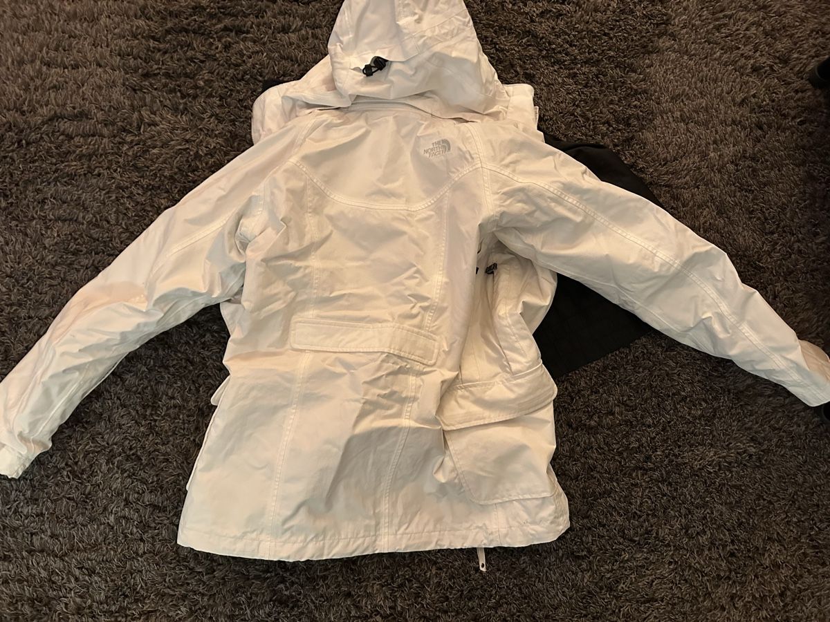 Skis: Funktionsjacke Wintersport Jacke – Gebraucht aus Bolken von viv_52qx 1