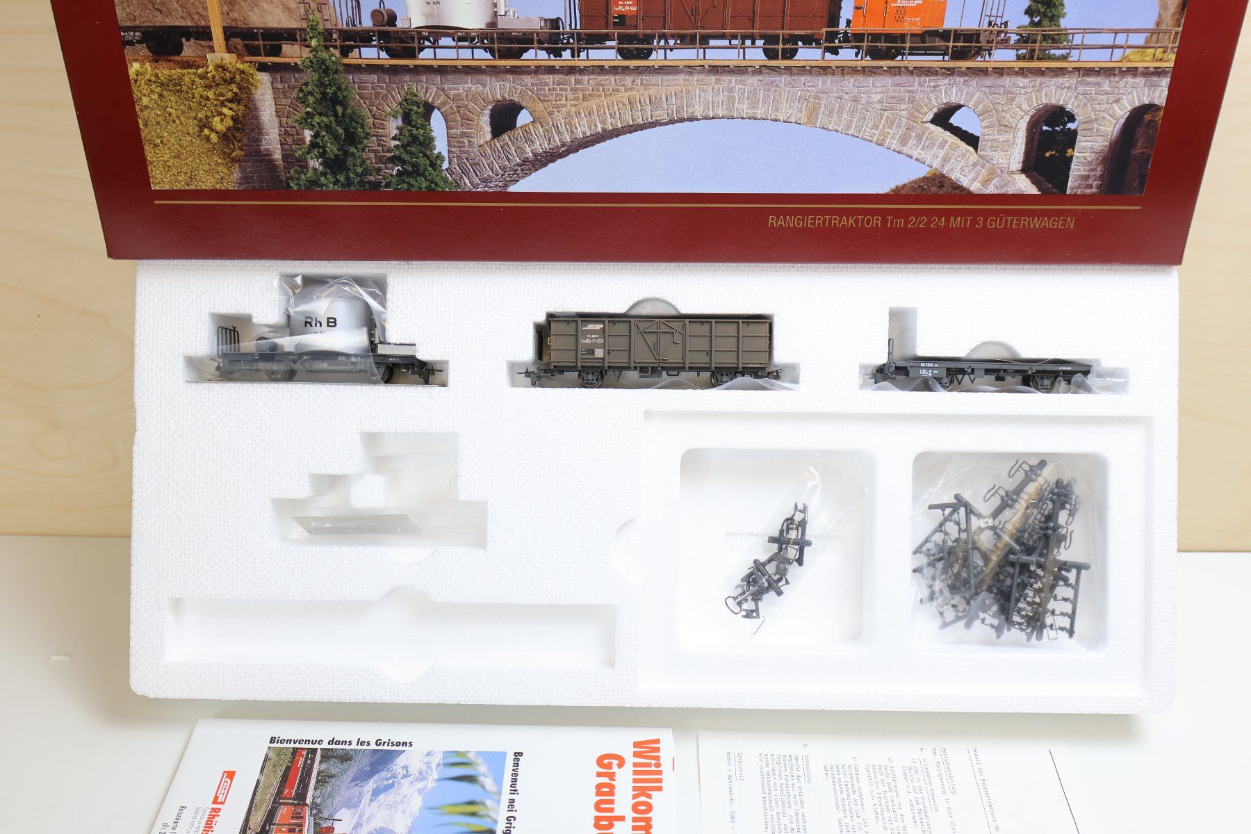 Bemo Modellini di ferrovie: BEMO RhB Güterwagen Set 7273 110 - H0m Neuwertig – Usato da Winterthur venduto da Monstera 3