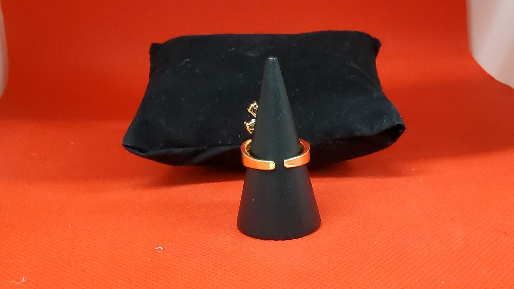 Anelli: ring mit rosa Steinen,  neuwertig – Nuovo (secondo la descrizione) da Herisau venduto da Nluanalucas 1
