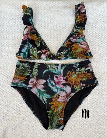 Bikini Blumenmuster mit Rüschen Grösse M