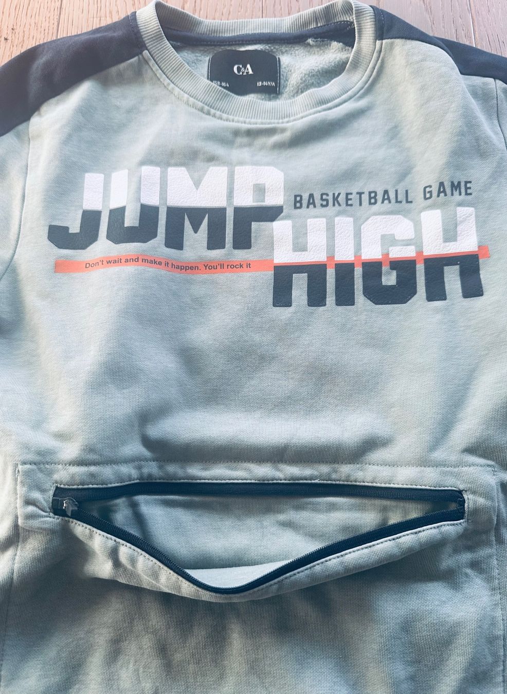 C&A Pullover & Sweatshirts: Pullover Junge mit Basketball-Print, Grösse 158/164 – Neu (gemäss Beschreibung) aus Abtwil SG von sinsky_ 1