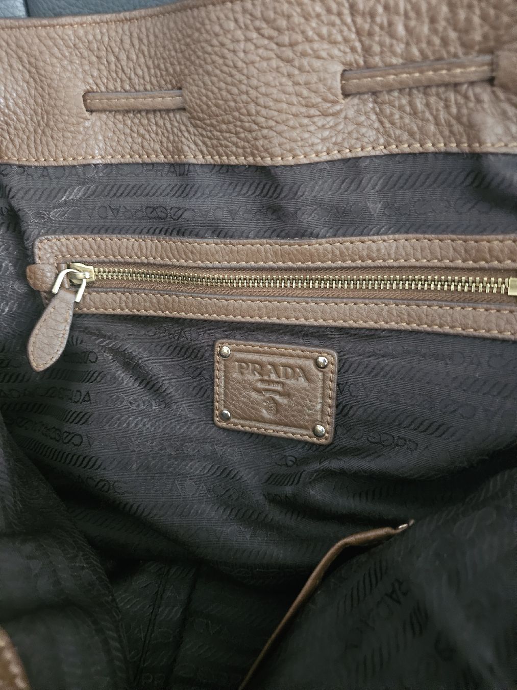 Prada Borse da donna: Prada Leder-Tasche Dunkelbraun – Usato da Zunzgen venduto da Fleksi 6