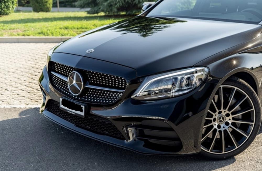 Mercedes Benz C220 AMG Line 4matic schwarz