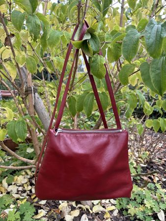 Handtasche Brigitte Hürzeler FORMAT weinrot