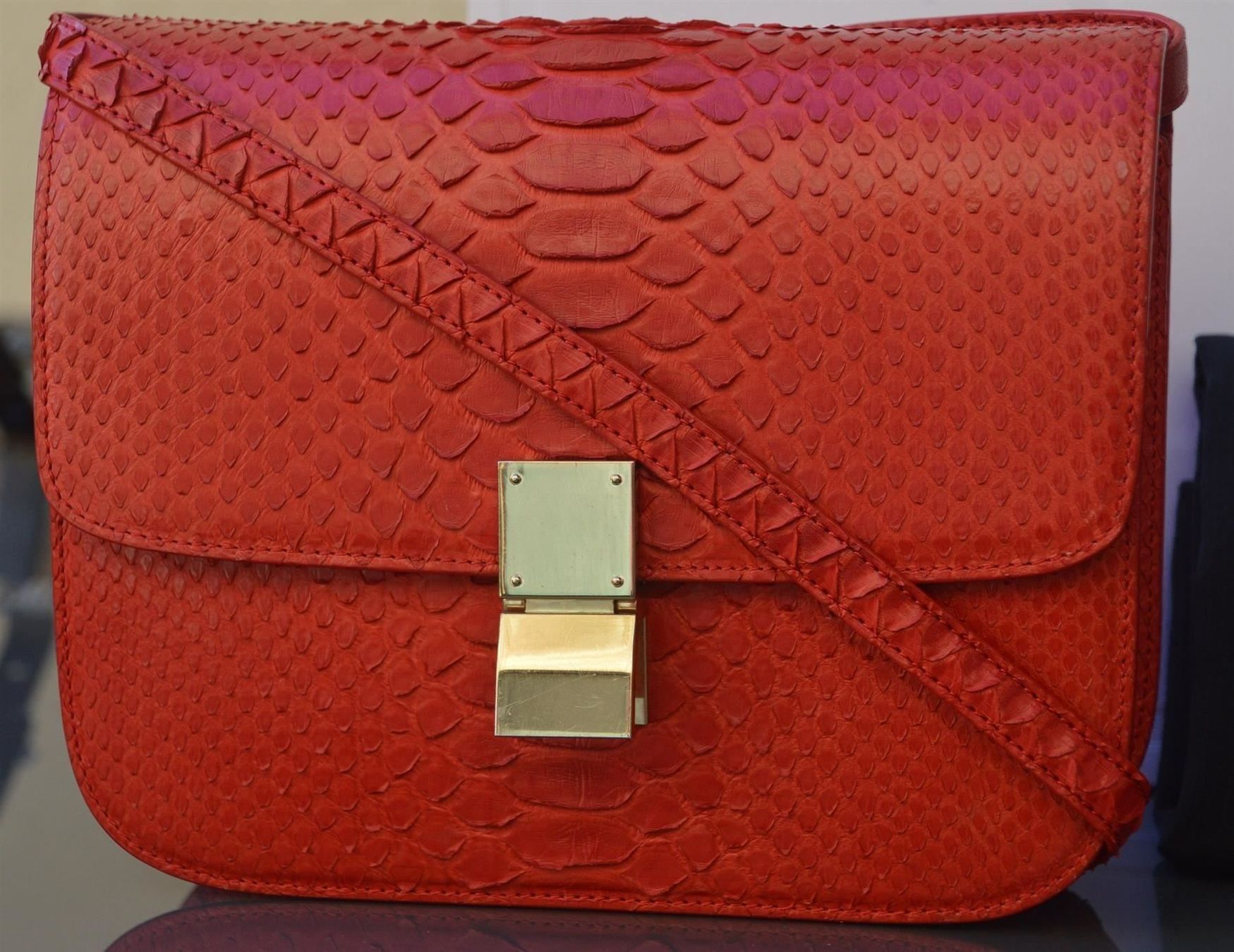 Celine Taschen für Damen: Céline Classic Box Tasche / Sac Python – Gebraucht aus Collonges von Auganien 1