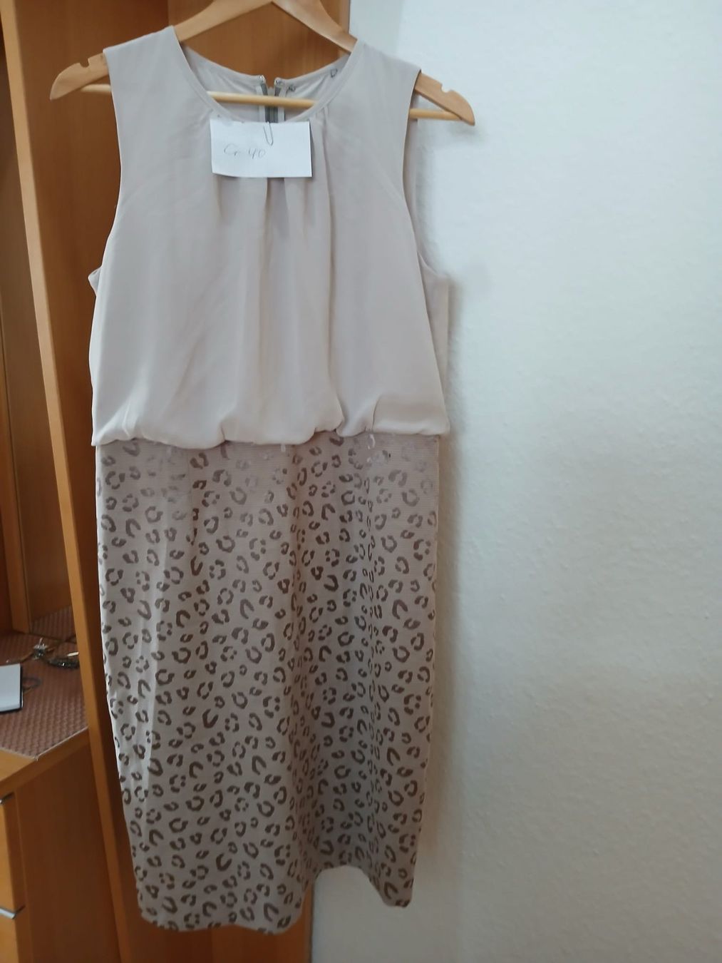 Vestiti: Neuwertiges elegantes Kleid, Gr 40 – Nuovo (secondo la descrizione) da Zug venduto da vik_8fdf