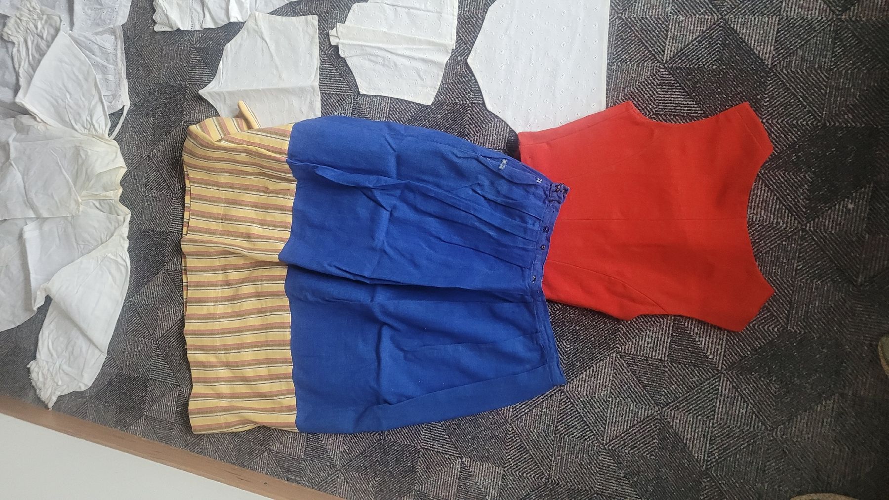 Costumi: Alte Kindertracht – Usato da Langnau i. E. venduto da suedae11 5