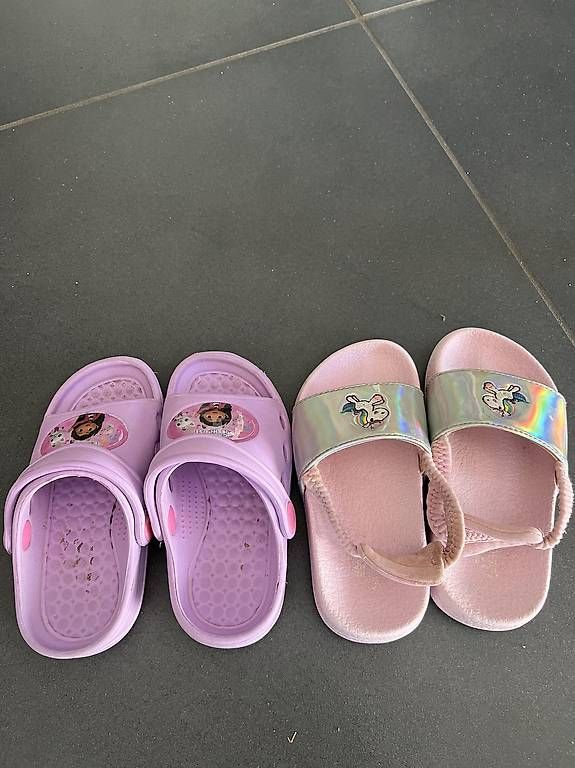 Scarpe per ragazze: Ciabatte mare bambina n. 22/23 viola e n. 24 rosa  – Usato da Genestrerio venduto da Ellyellys84