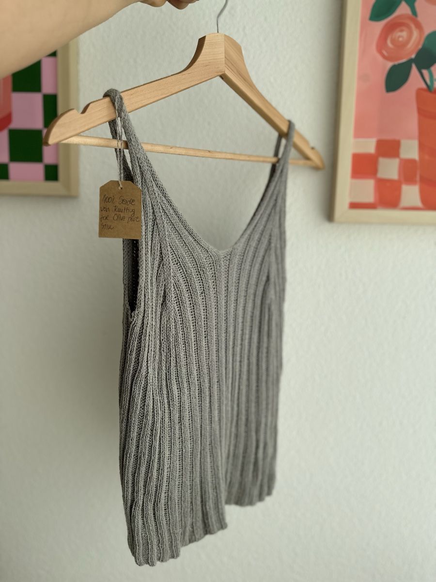 Top: Handgestricktes Top aus Seide – Nuovo (secondo la descrizione) da Ormalingen venduto da nude.knits 3