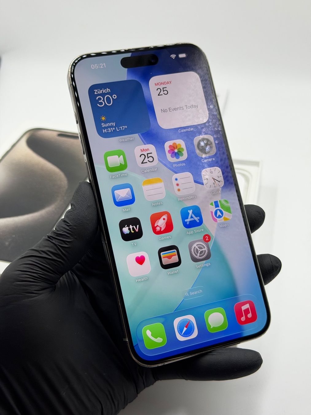 Apple Telefoni cellulari / Smartphones: Apple iPhone 15 Pro Max - 1TB | Wie neu – Usato da Chur venduto da ReplaceHub 6
