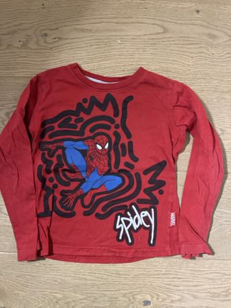 Mit Loch: Spiderman Shirt, Langarm, Rot, Gr. 110
