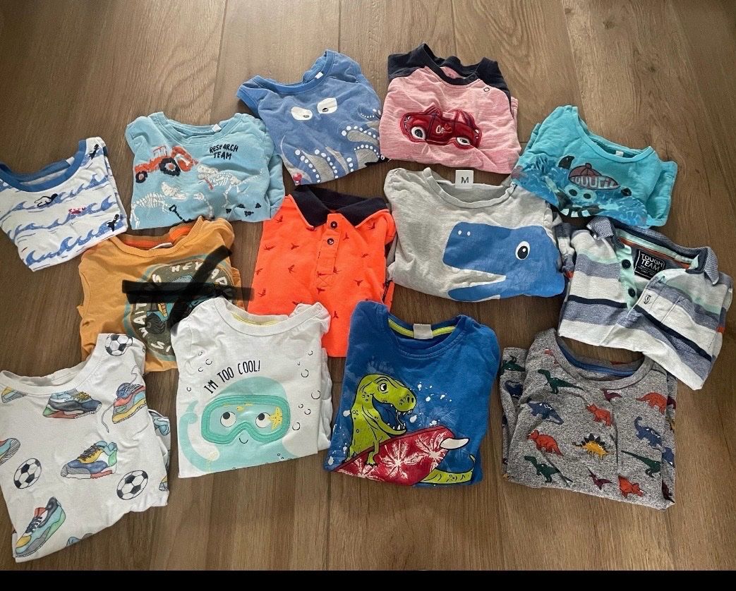 Camicie, T-shirt & Polo: T-Shirt 92 – Usato da Mauren venduto da melam01