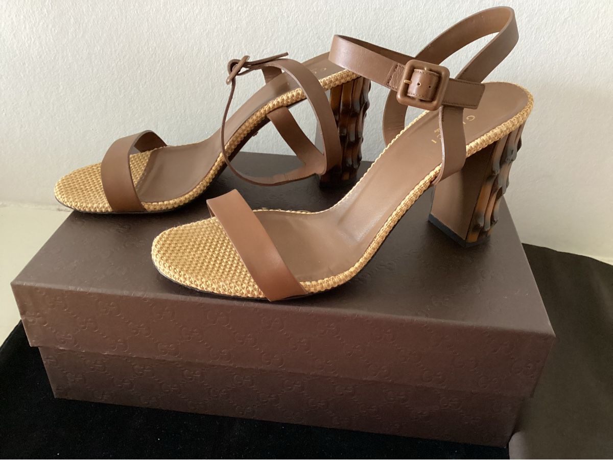 Gucci Damenschuhe: Gucci, Damensandale, Gr. 40 – Neu (gemäss Beschreibung) aus Salenstein von Esprit57