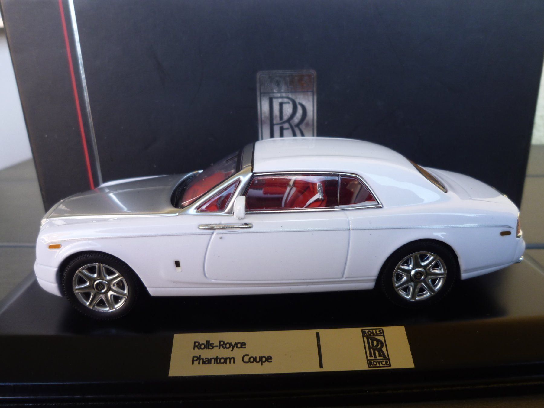 Rolls Royce Modellini d'auto: Rolls-Royce Phantom Coupè (2008) – Nuovo e nell'imballaggio originale da Flawil venduto da Imperiosud 4