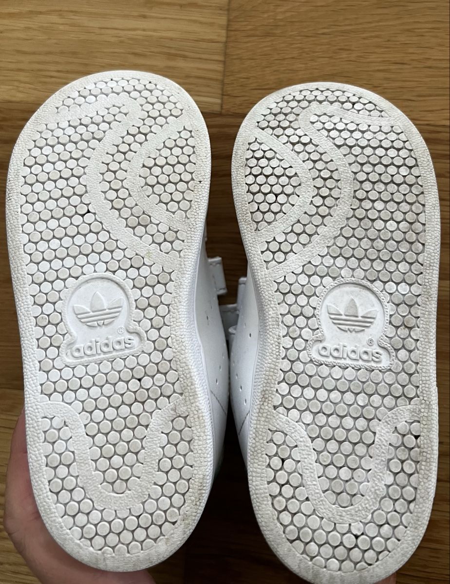 Adidas Schuhe für Jungen: Adidas Stan Smith Gr.26 white/green – Gebraucht aus Zollikerberg von Huglina 2
