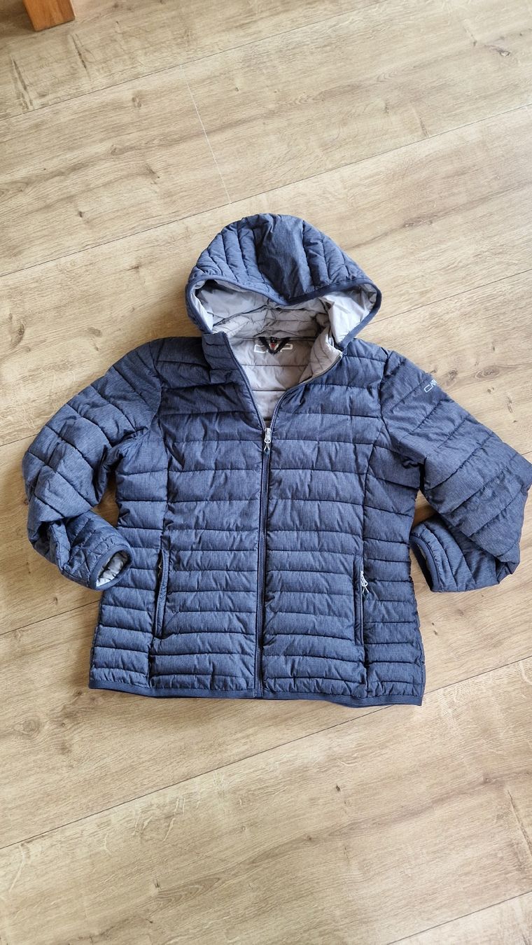 CMP Jacken: CMP Steppjacke XL – Gebraucht aus Unteriberg von -butterfly-