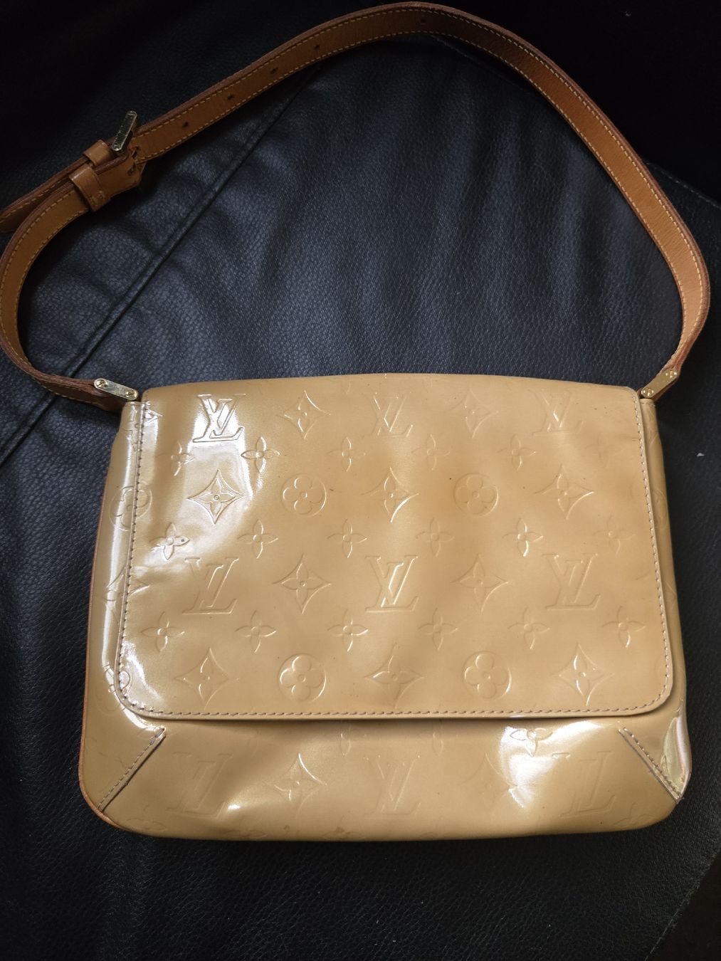 Louis Vuitton Borse da donna: Sac Louis Vuitton Monogram Vernis Beige – Usato da st-livres venduto da Fabb_Shop