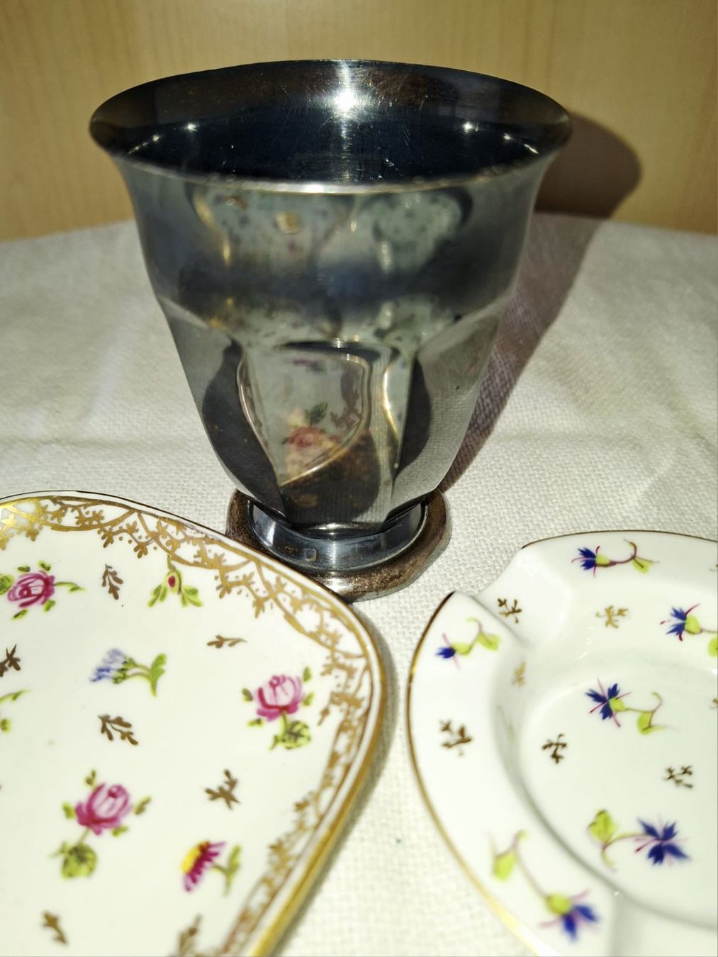 Aschenbecher: Silberner Becher + 1 Schälchen + 1 Aschenbecher – Gebraucht aus Weiningen ZH von nic--ole