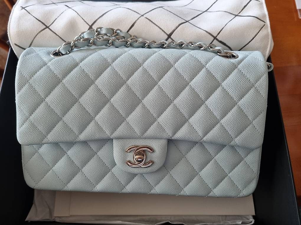 Chanel Borse da donna: Chanel  Classic blue cavier with silver handware🩵 Medium – Nuovo (secondo la descrizione) da Zürich venduto da Stila17