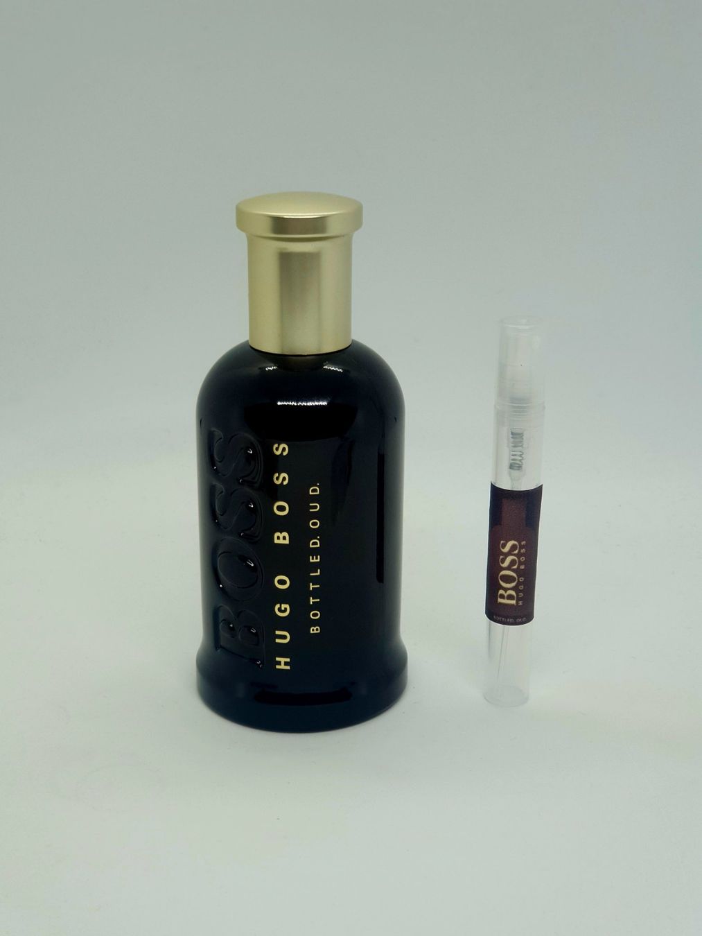 Hugo Boss Profumi & Eau de Toilette: 2 ml BOSS BOTTLED OUD ABFÜLLUNG – Nuovo (secondo la descrizione) da St. Gallen venduto da CaliSunshine