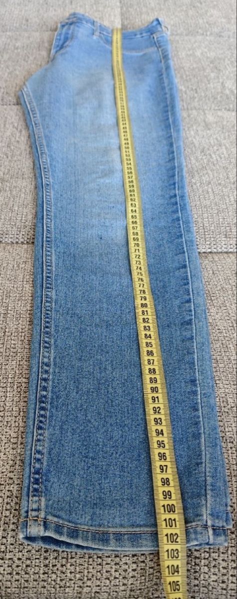 H&M Jeans: Klassische Jeans – Usato da Herrenschwanden venduto da Cate67 5
