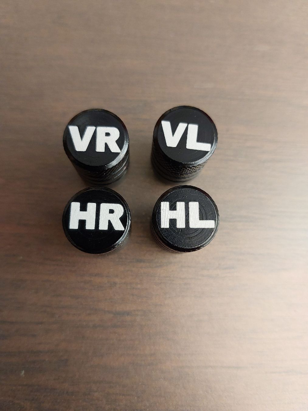 Accessori per altri veicoli: 4 Stk. Ventilkappen Auto VL HL VR HR – Nuovo e nell'imballaggio originale da Eglisau venduto da HB9ELV
